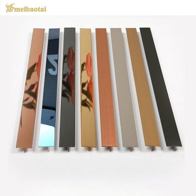 2438 مم طول شريط بلاط من الفولاذ المقاوم للصدأ 304 بسطح مرآة للجدران والأرضيات