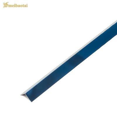 PVD طلاء لون الفولاذ المقاوم للصدأ شكل L البلاط التجميل 2438mm الطول ضد الطباعة الاصبع رزمة الزاوية