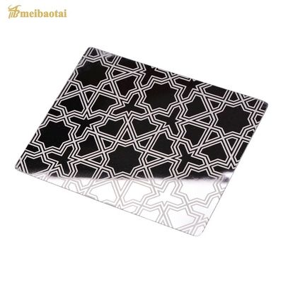 ورقة محفورة من الفولاذ المقاوم للصدأ 304 بلمسة نهائية فائقة المرآة 1219x2438 مم للتطبيقات الزخرفية