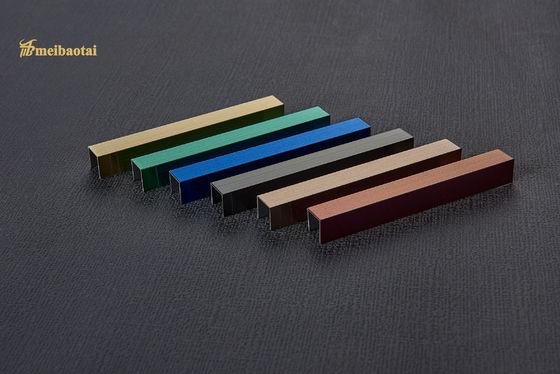 V 10mm PVD مزق ملطخ باللون الفولاذ المقاوم للصدأ U Trim للطلاء الزخرفي الحواف