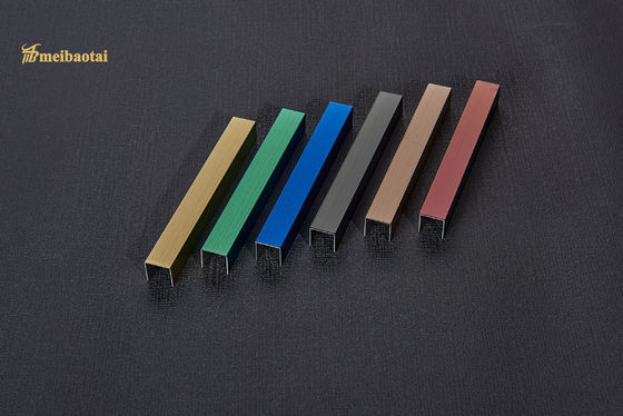 0.65 ملم سمك البلاط الفولاذ المقاوم للصدأ تريم SS U V ملف تعريف مع اللون Platng و V تصميم خطف
