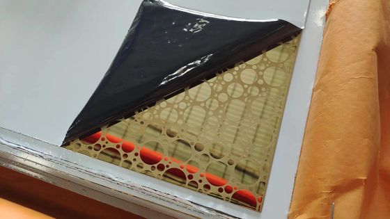 سعر جيد 1.0 ملم سمك زيت مرآة حفر ورقة الفولاذ المقاوم للصدأ حافة شق الانترنت