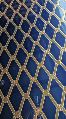 صفائح فولاذية مقاومة للصدأ بدرجة 201 بنقش مزدوج بطبقة PVC وسمك 0.85 مم للتطبيقات الزخرفية