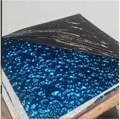 سعر جيد 0.65ملم سمك PVD ملطخ باللون المياه الموجة صفيحة الفولاذ المقاوم للصدأ في 1219x2438ملم الحجم للتصميم الداخلي والهندسي الانترنت