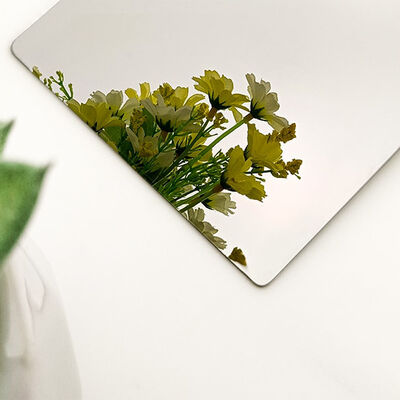 سعر جيد 304 المرآة النهاية الزخرفية صفيحة الفولاذ المقاوم للصدأ أربعة أقدام الانترنت