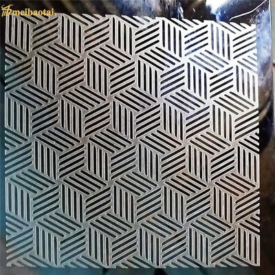 صفيحة محفورة من الفولاذ المقاوم للصدأ 304 بسماكة 0.65 مم بمقاس 1219 × 2438 مم للتطبيقات الزخرفية