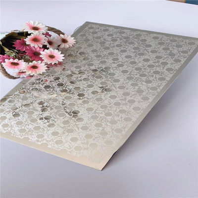 سعر جيد 0.65mm محفور ورقة الفولاذ المقاوم للصدأ JIS القياسية مطحنة حافة الانترنت